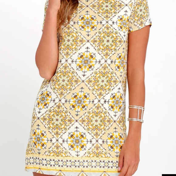 Yellow Lulu’s Dress - Picture 7 of 7